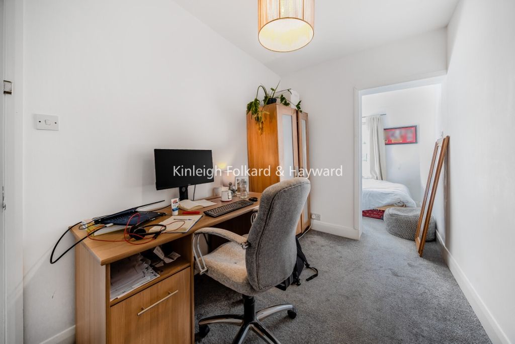 Property photo 3 of 9 4F9B767E-0F94-4E40-8