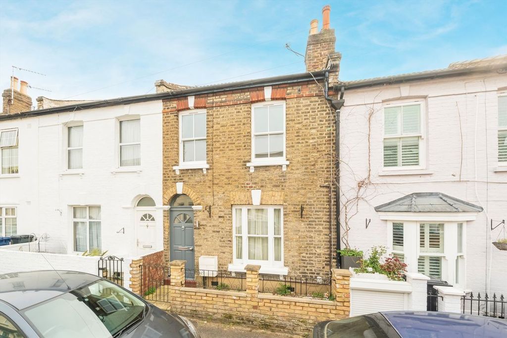 Property photo 1 of 5