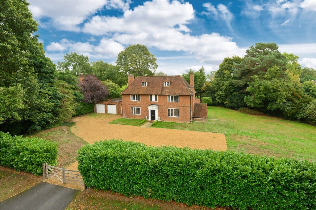 Property photo 1 of 16 Front External