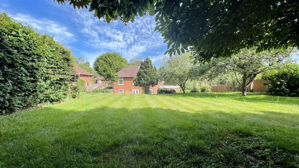 Property photo 2 of 16