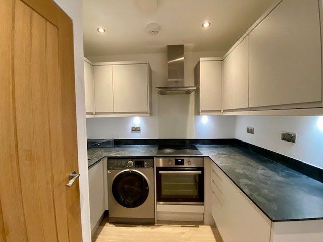 Property photo 3 of 6 Kitchen