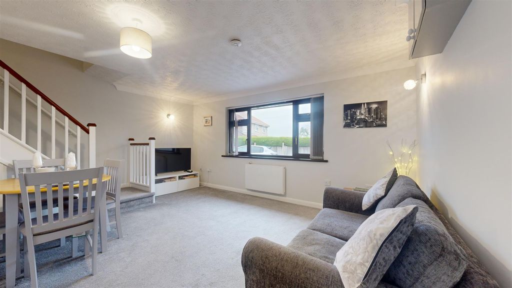 Property photo 2 of 7 11092024_101727.Jpg