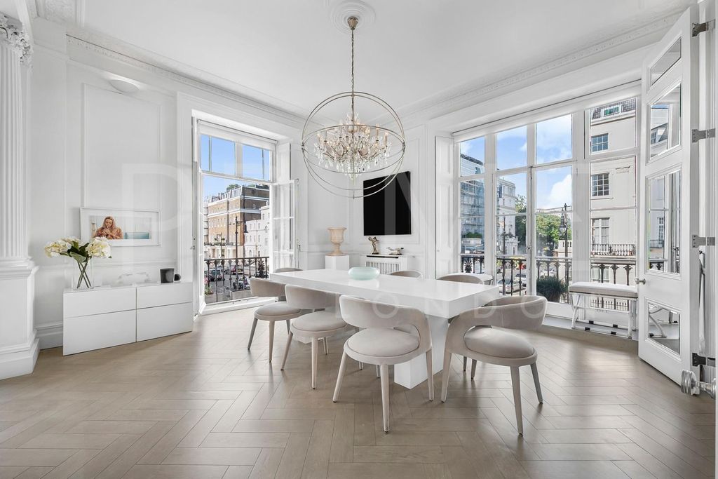 Property photo 1 of 12 Dining2 (1).Jpg