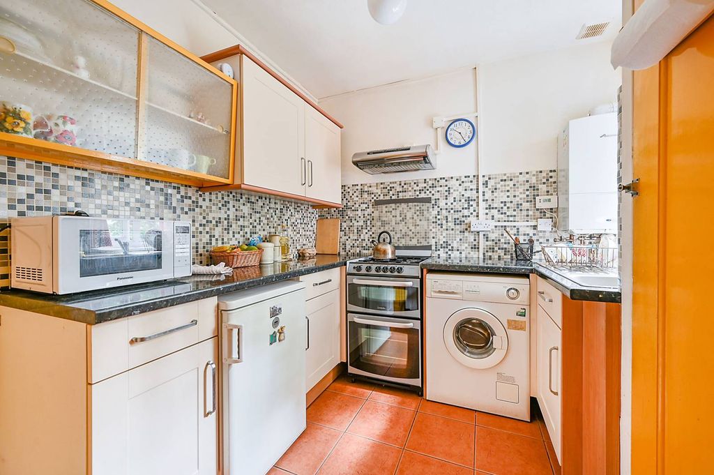 Property photo 2 of 9