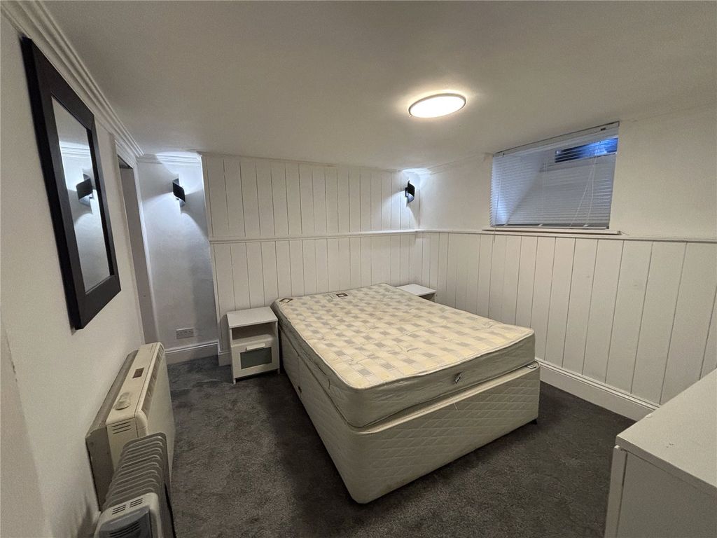 Property photo 3 of 6 Picture No. 02