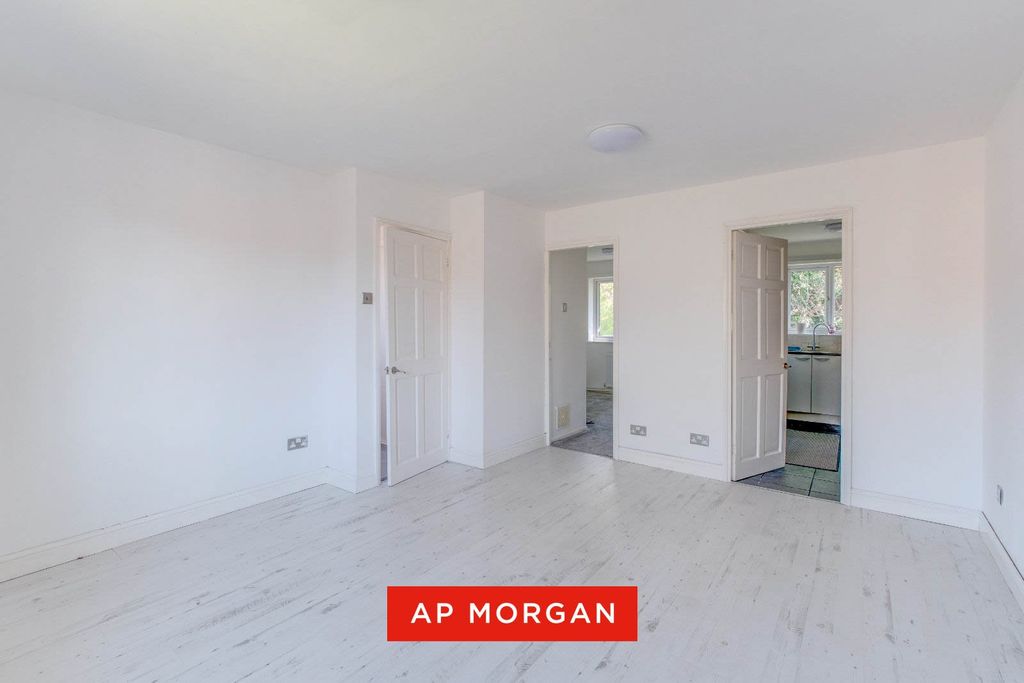 Property photo 3 of 7 Picture No. 20