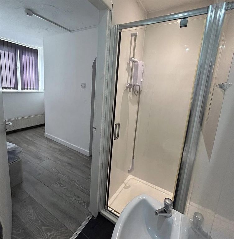 Property photo 3 of 3 Bathroom