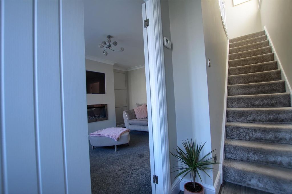 Property photo 2 of 13 lg2.Jpg