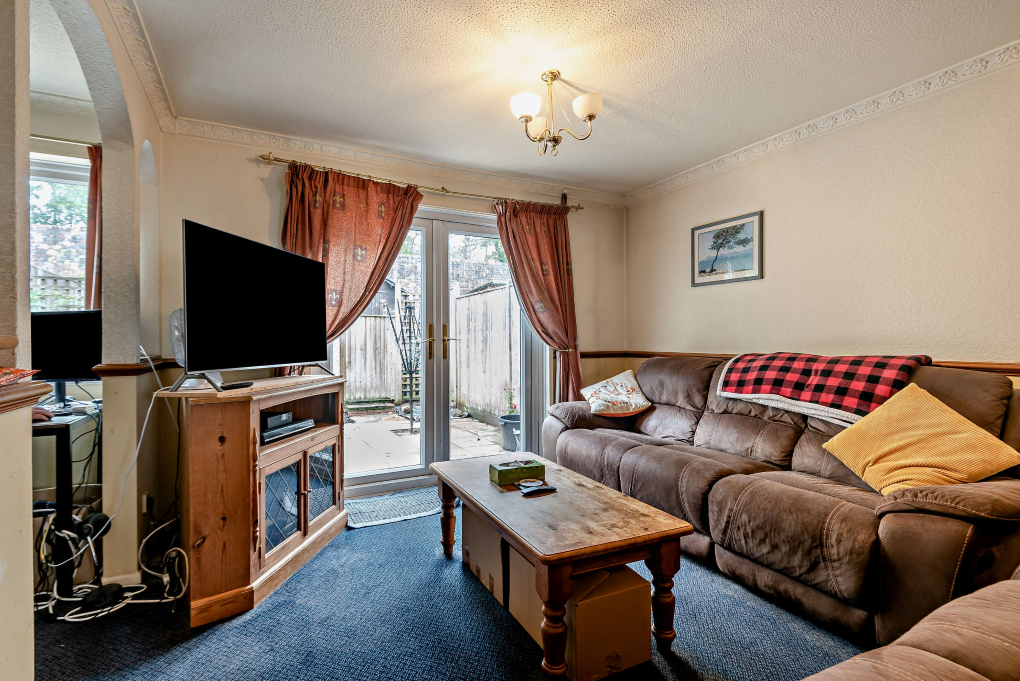 Property photo 2 of 11