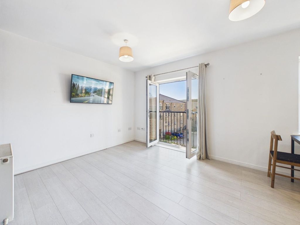 Property photo 2 of 11 Cam04899G0-Pr0328-Still002.Jpg