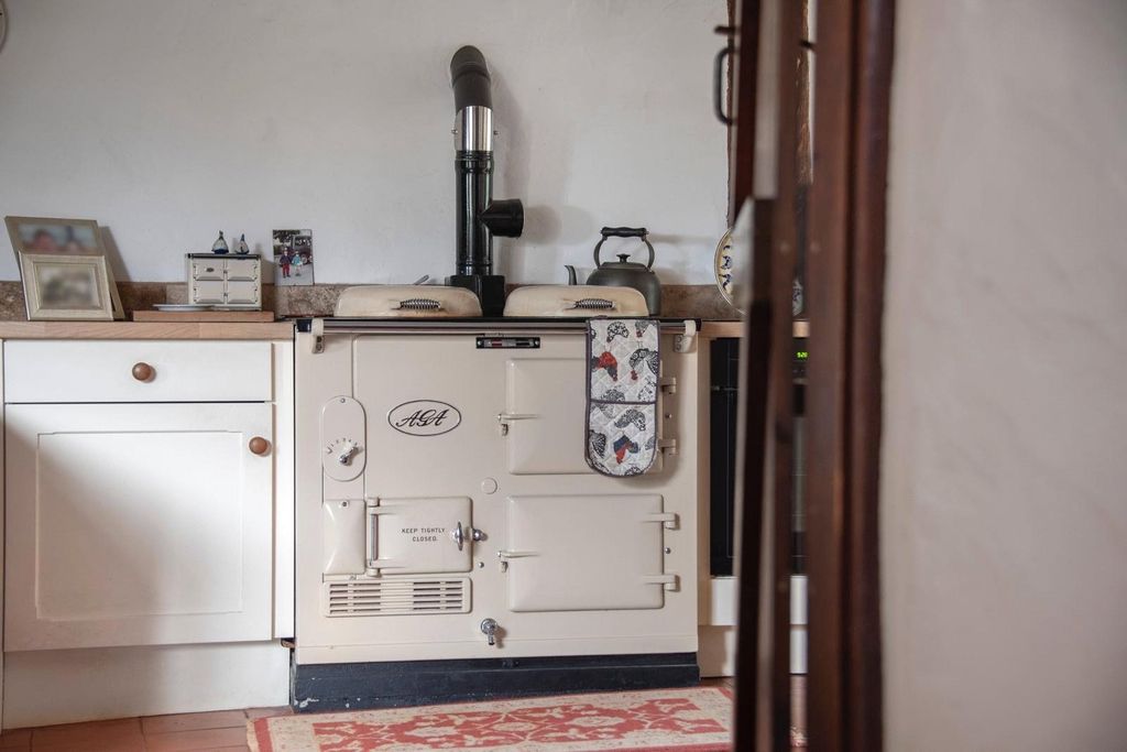 Property photo 3 of 4 Cameo