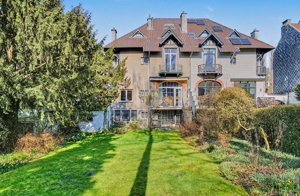 Property photo 1 of 22