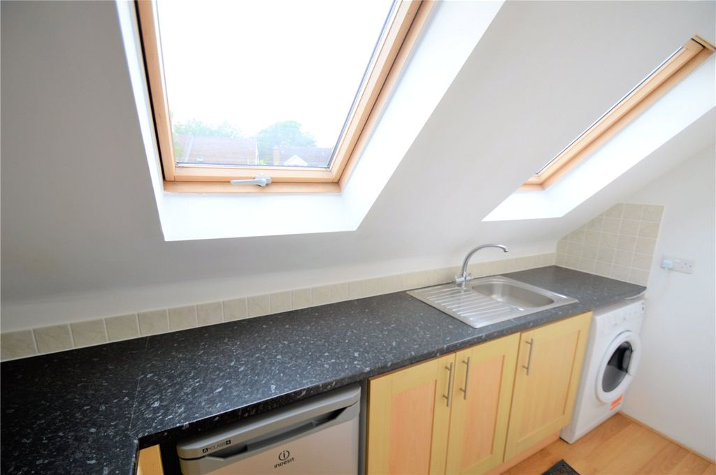 Property photo 2 of 9 Picture No. 13