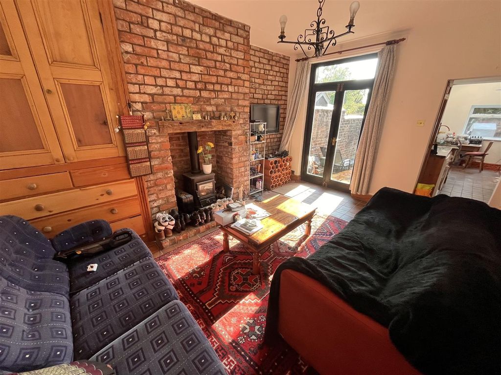 Property photo 3 of 18