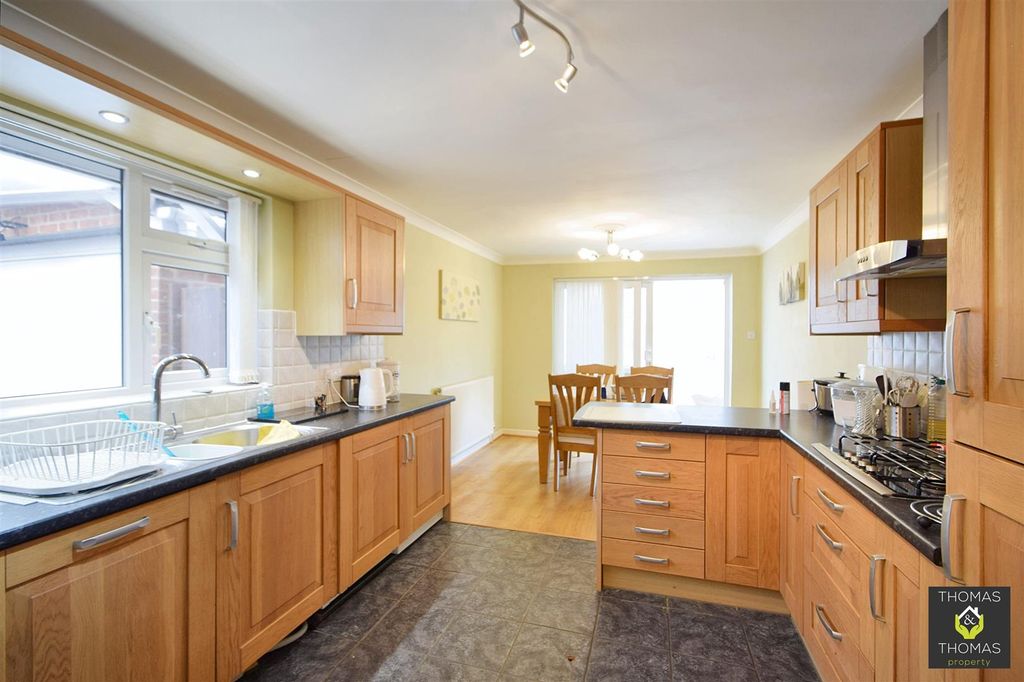 Property photo 3 of 17 Dsc_0063 (1).Jpg