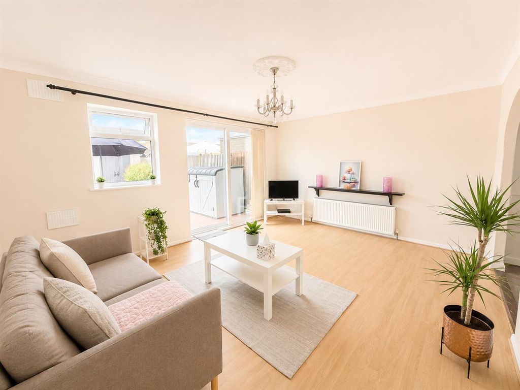 Property photo 2 of 17 1.Png