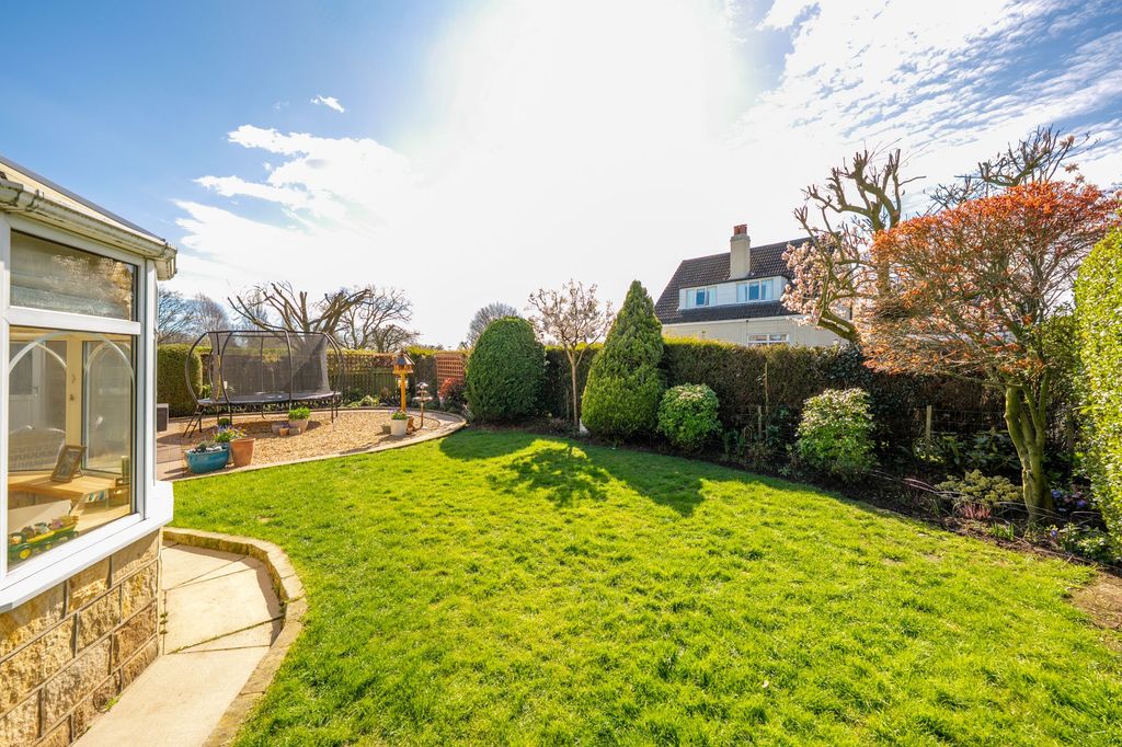 Property photo 3 of 46