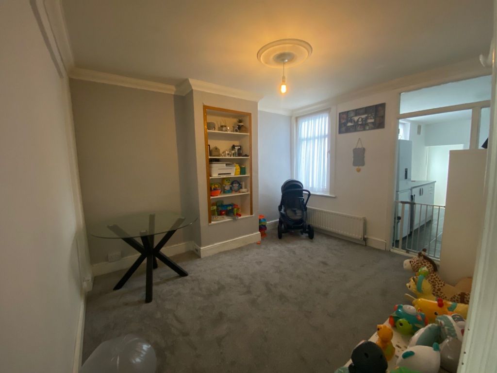 Property photo 2 of 5