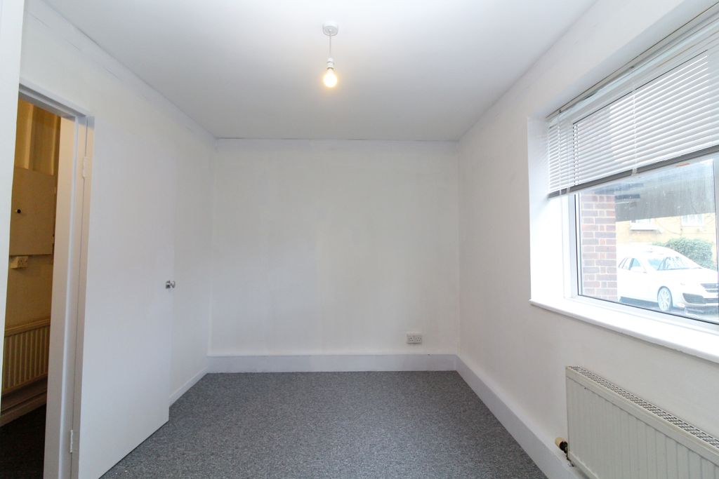 Property photo 2 of 10 Img_9451