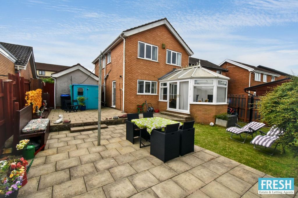 Property photo 2 of 37
