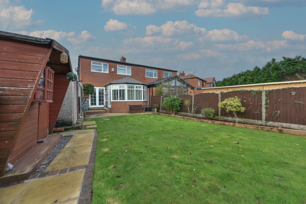 Property photo 1 of 28