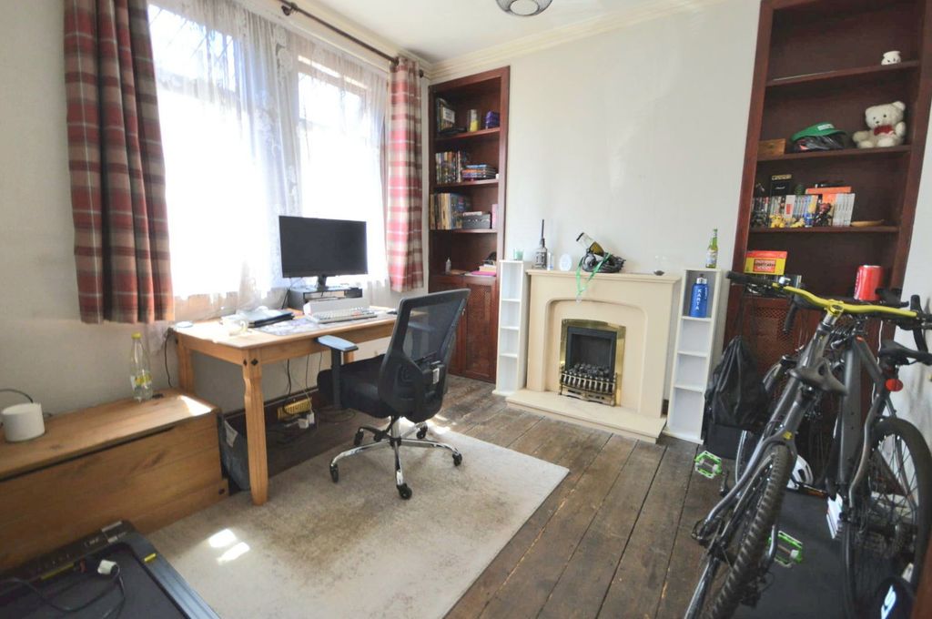Property photo 3 of 11