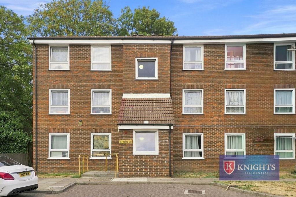 Property photo 1 of 12