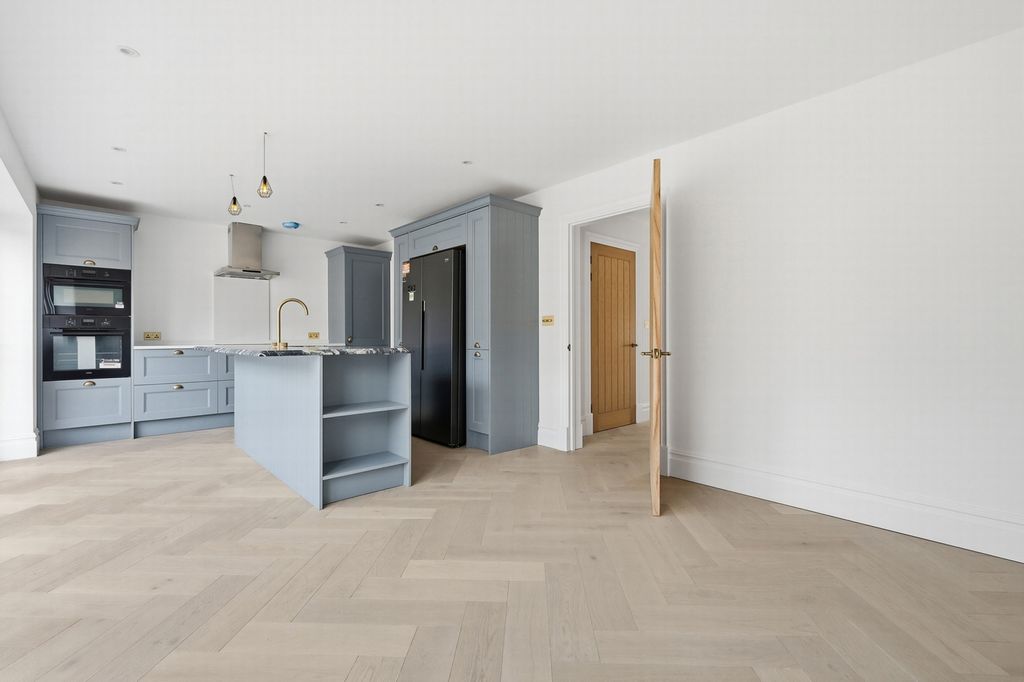 Additional image 6 of 4 bed detached house for saleThe Plain, Epping CM16
