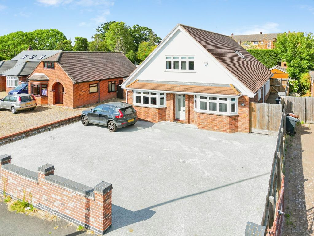 Property photo 1 of 42