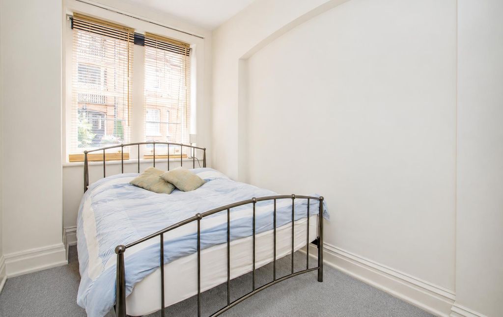 Property photo 3 of 5 3