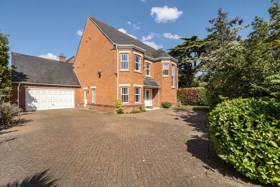 Property photo 1 of 9