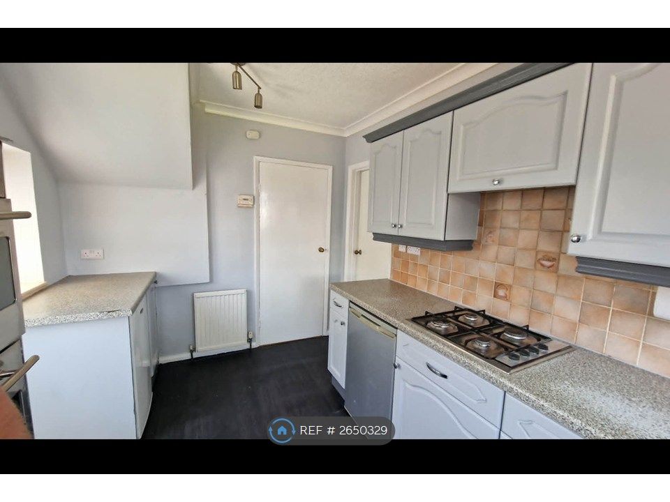 Property photo 3 of 27