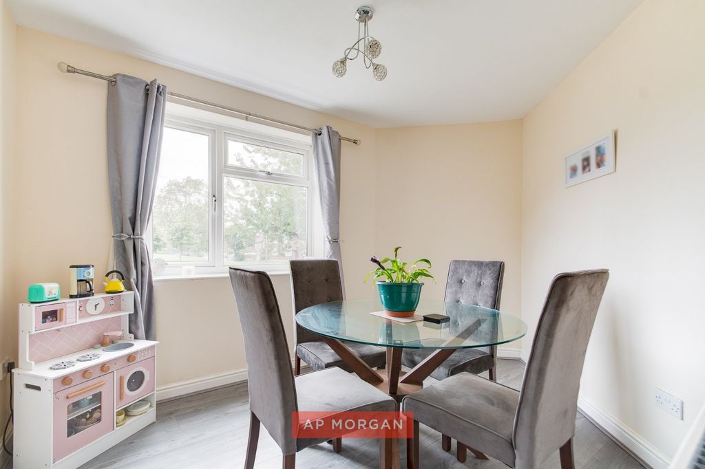 Property photo 3 of 11 Picture No. 06