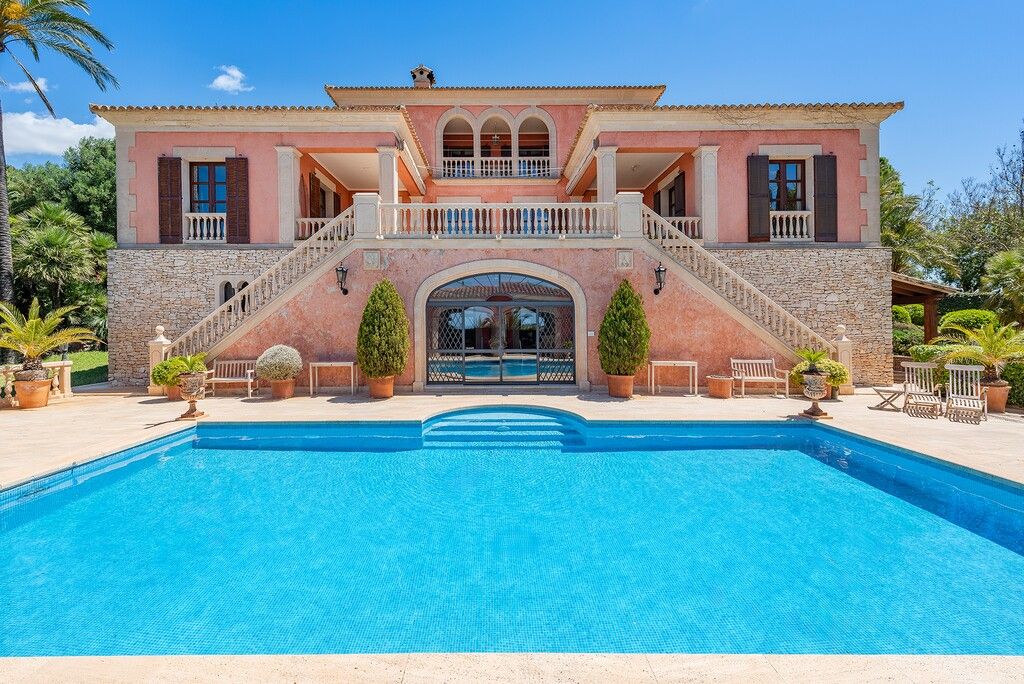 Property photo 2 of 20 Exterior And Pool (1)