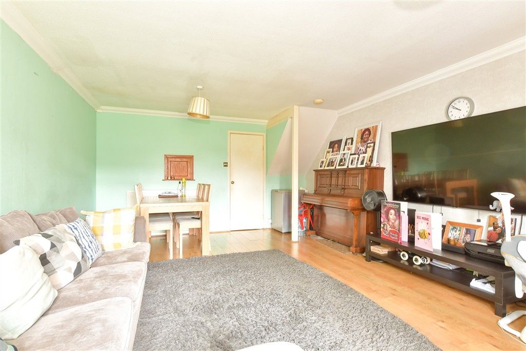 Property photo 1 of 12 Lounge/Diner