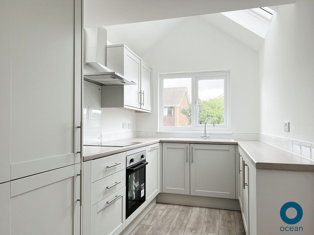 Property photo 3 of 11 Kitchen.Jpg
