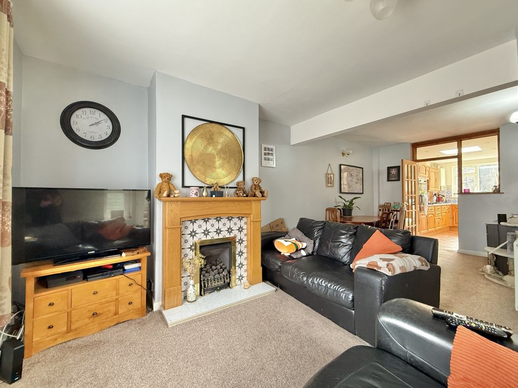 Property photo 2 of 19 Photo 6