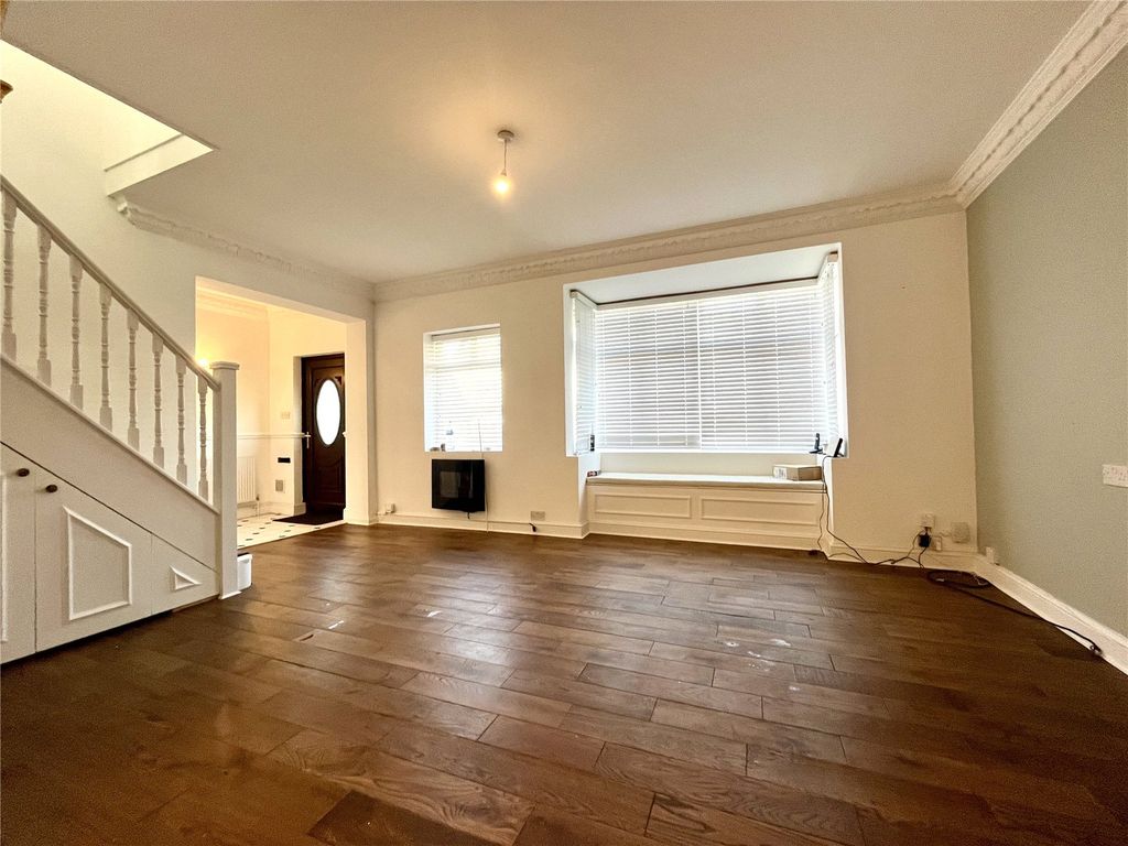 Property photo 3 of 12 Picture No. 16