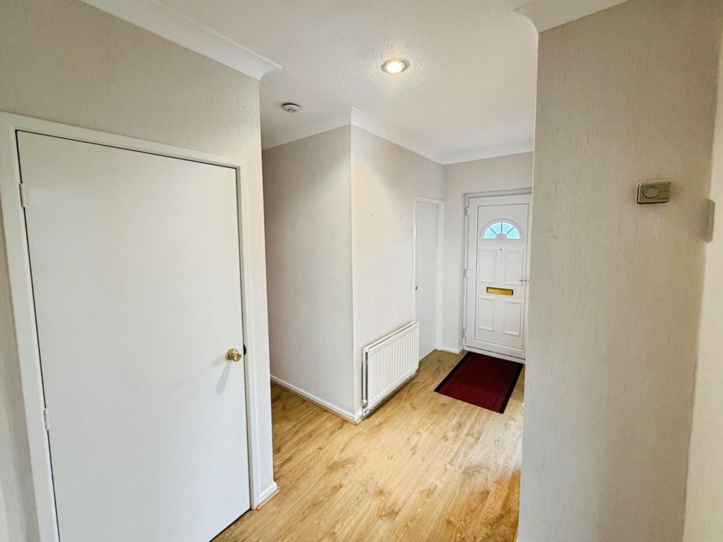 Property photo 2 of 41 700A2d09--4C47-869C-62D2Cb57D2Bc-73836-000018C4E80