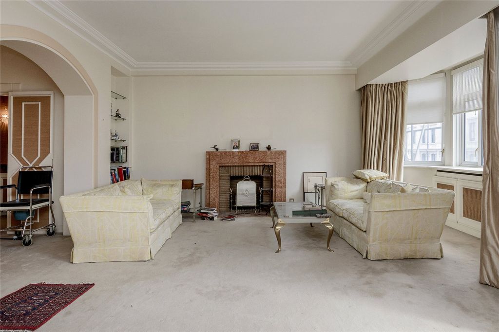 Property photo 2 of 12 Reception