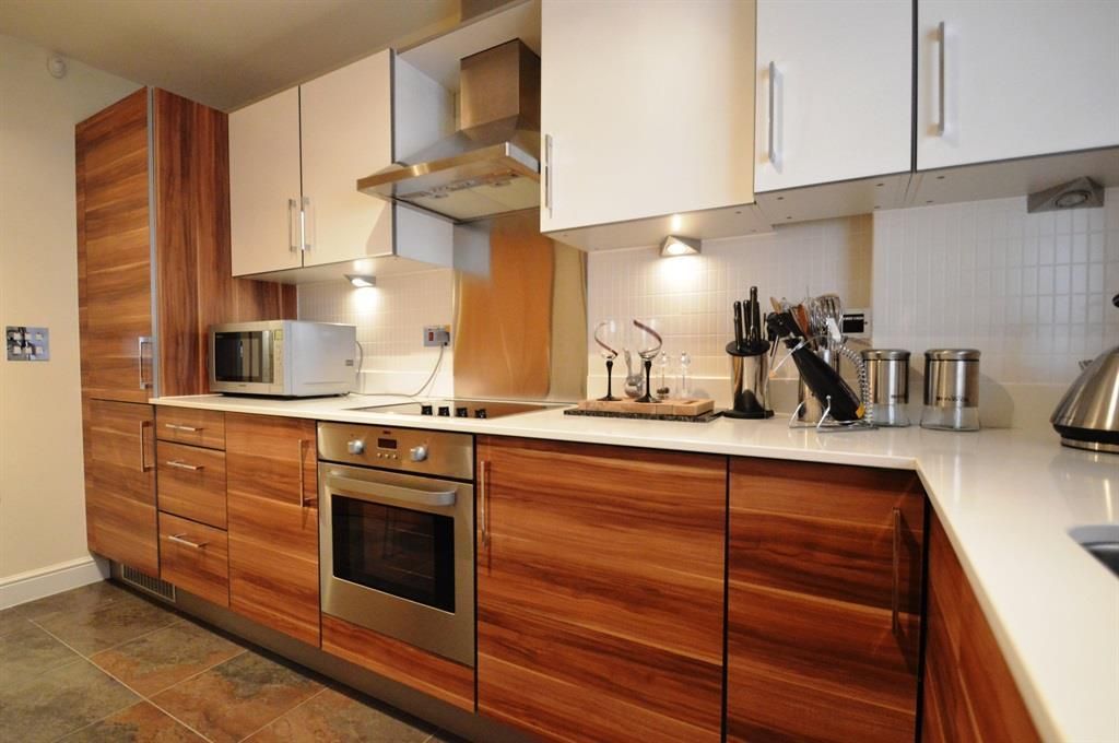 Property photo 1 of 17 Kitchen