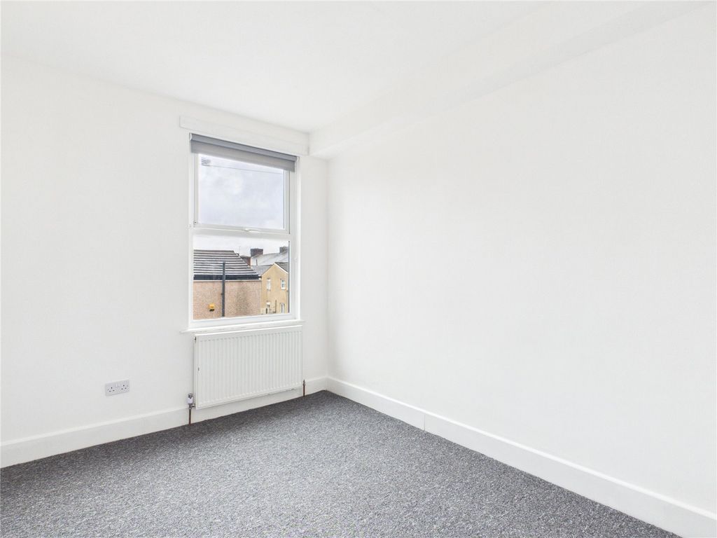 Property photo 2 of 6 Picture No. 07