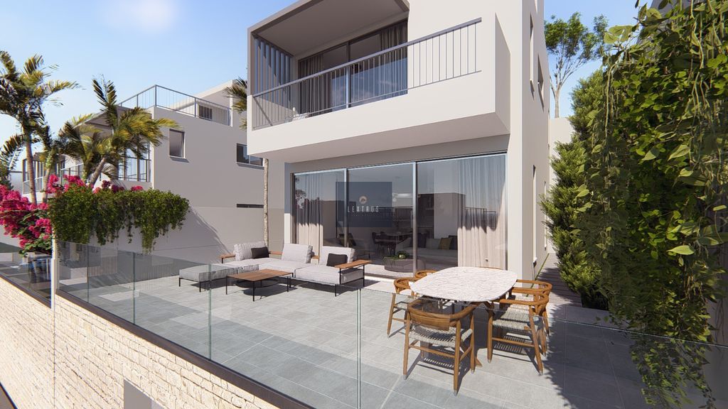 Property photo 2 of 6