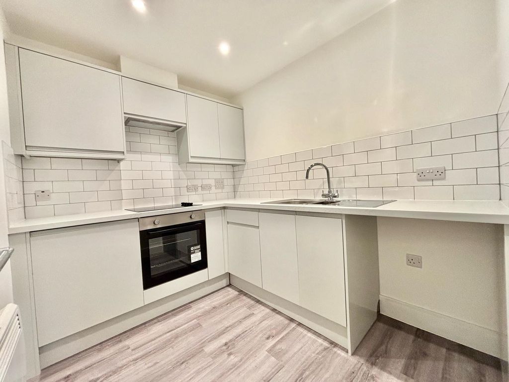 Property photo 1 of 6 Living Room