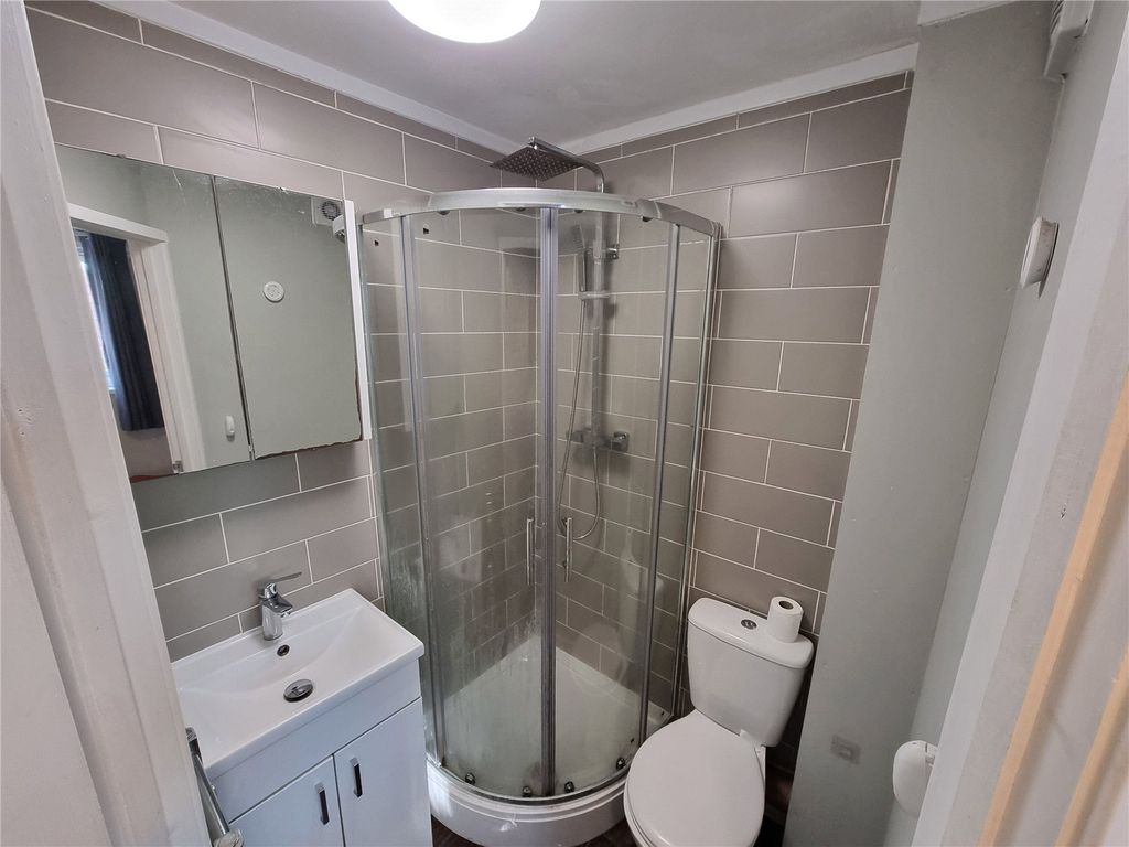 Property photo 2 of 10 Picture No. 27