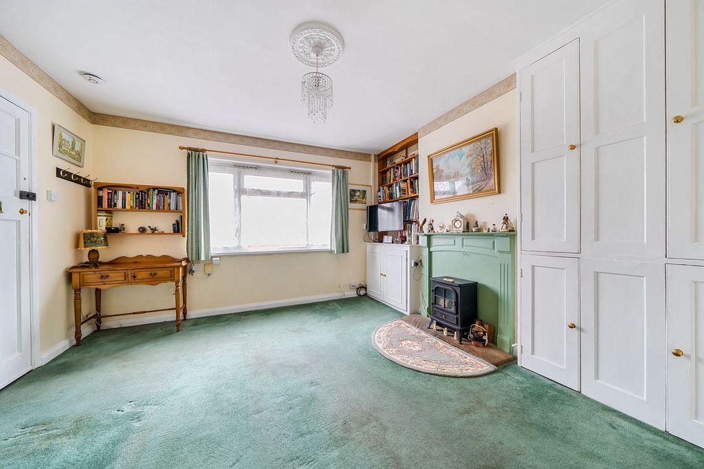 Property photo 3 of 12