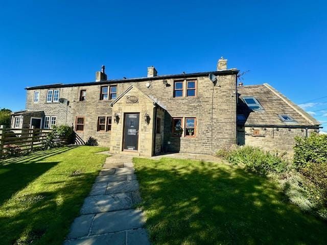 Property photo 1 of 18