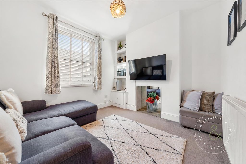 Property photo 3 of 29 Pen-Y-Peel-Road-11.Jpg