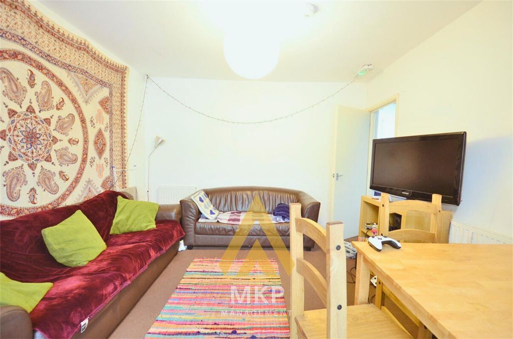 Property photo 1 of 17 3.Png