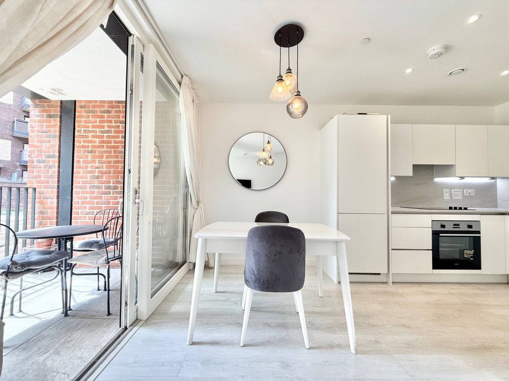 Property photo 2 of 17 Gallery